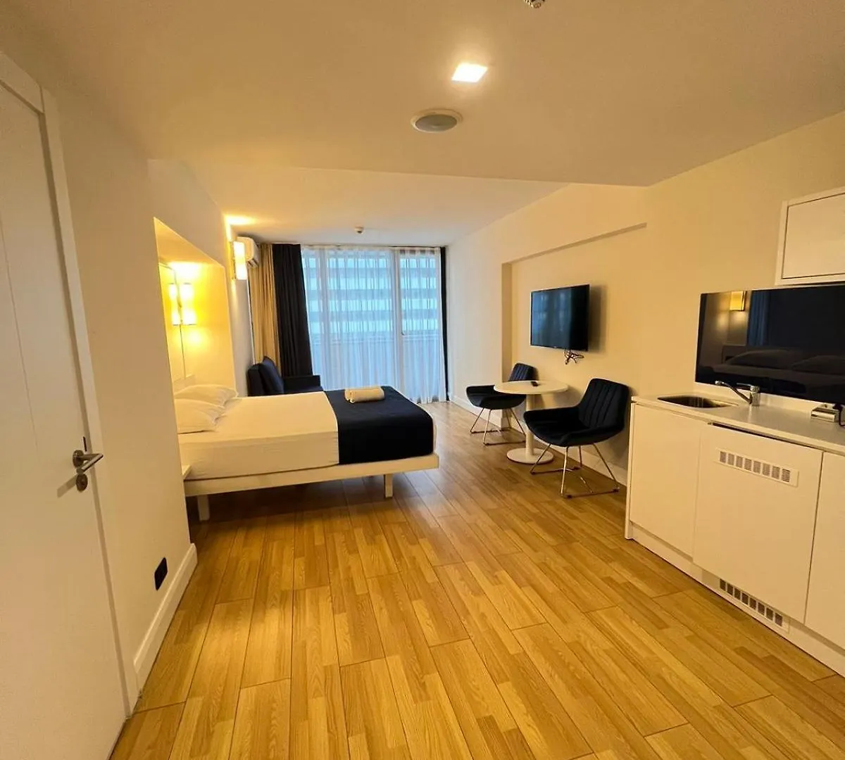 Orbi City N13 Hotel Batumi 0*,